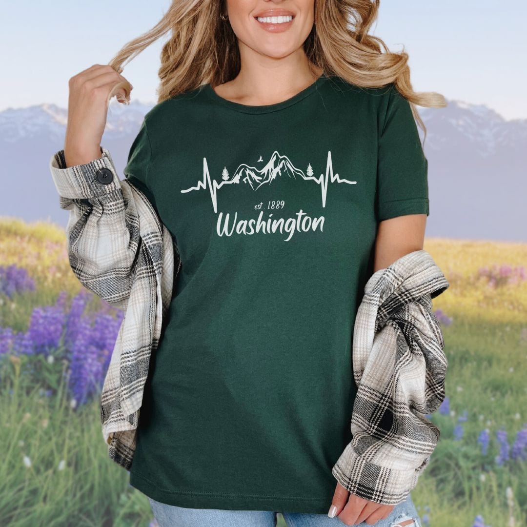 Washington Mountain Heartbeat Hiking Tee in White