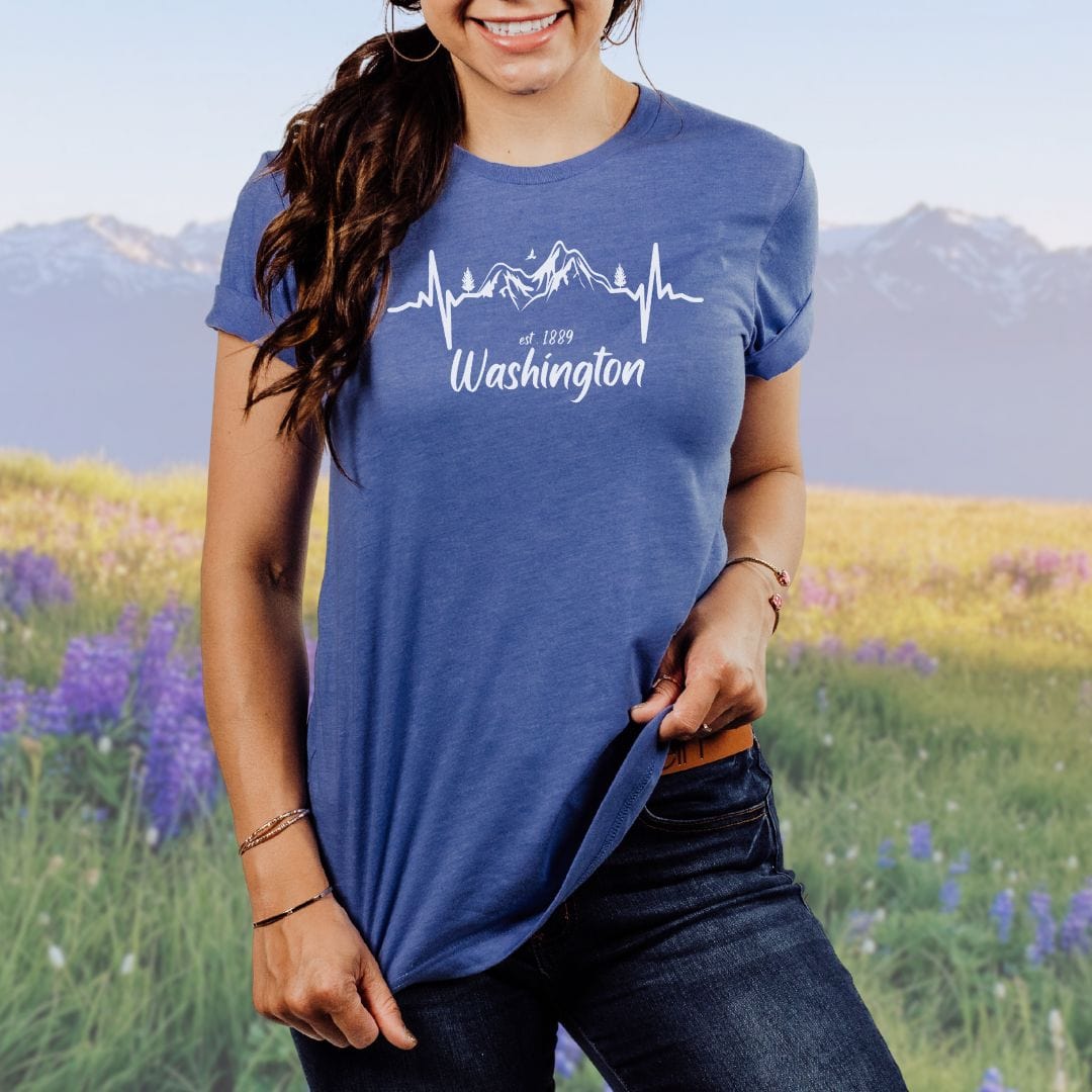 Washington Mountain Heartbeat Hiking Tee in White